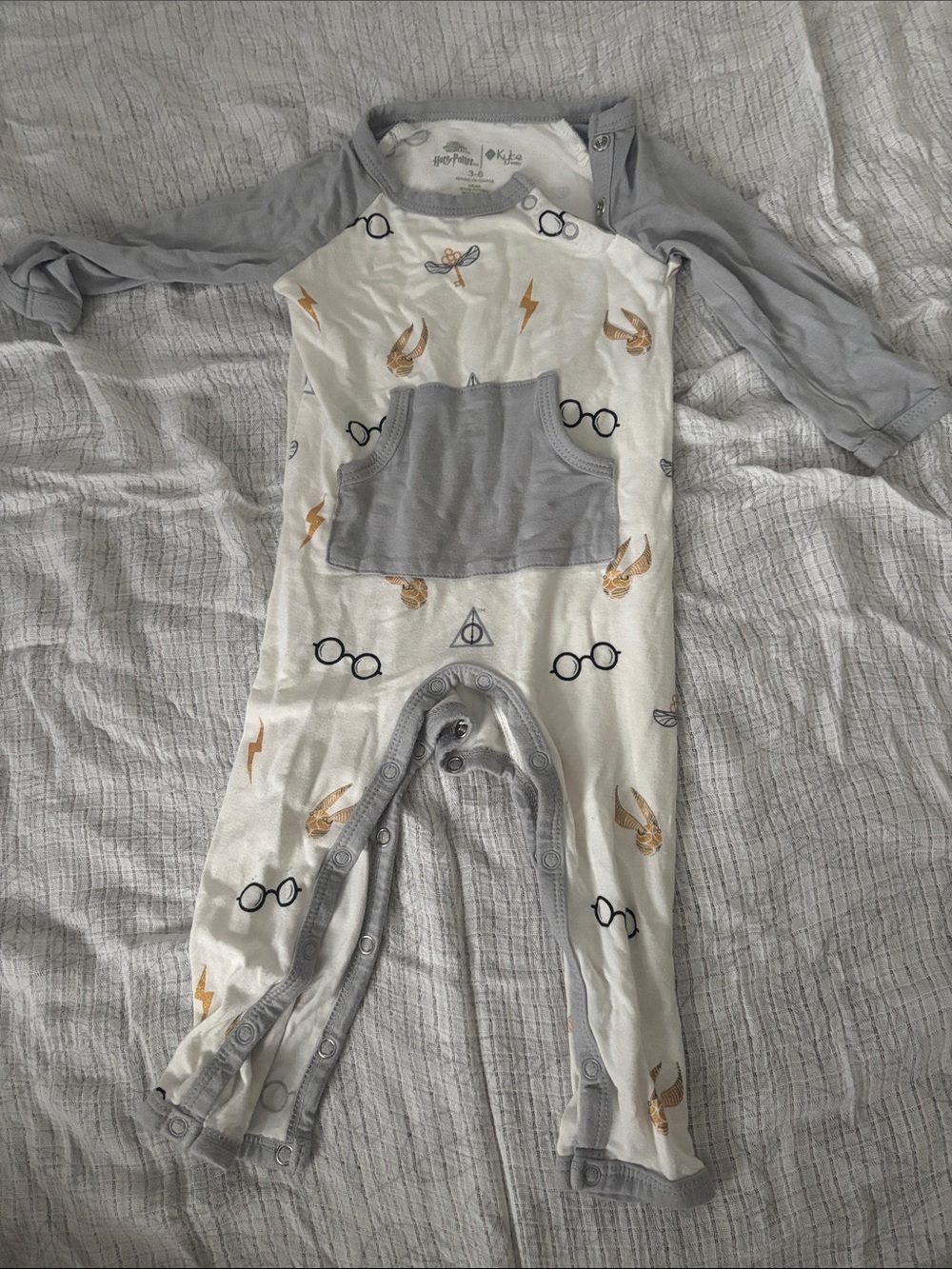 Kyte BABY White and Gray Magical Print One-Piece Romper